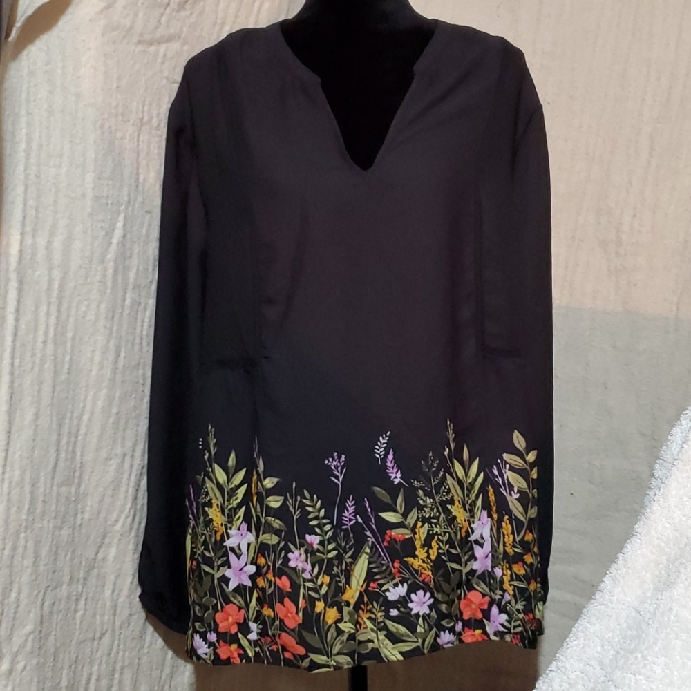 NWT Old Navy Sheer V-neck Top
